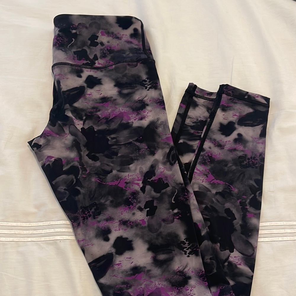 Zyia Light N Tight leggings